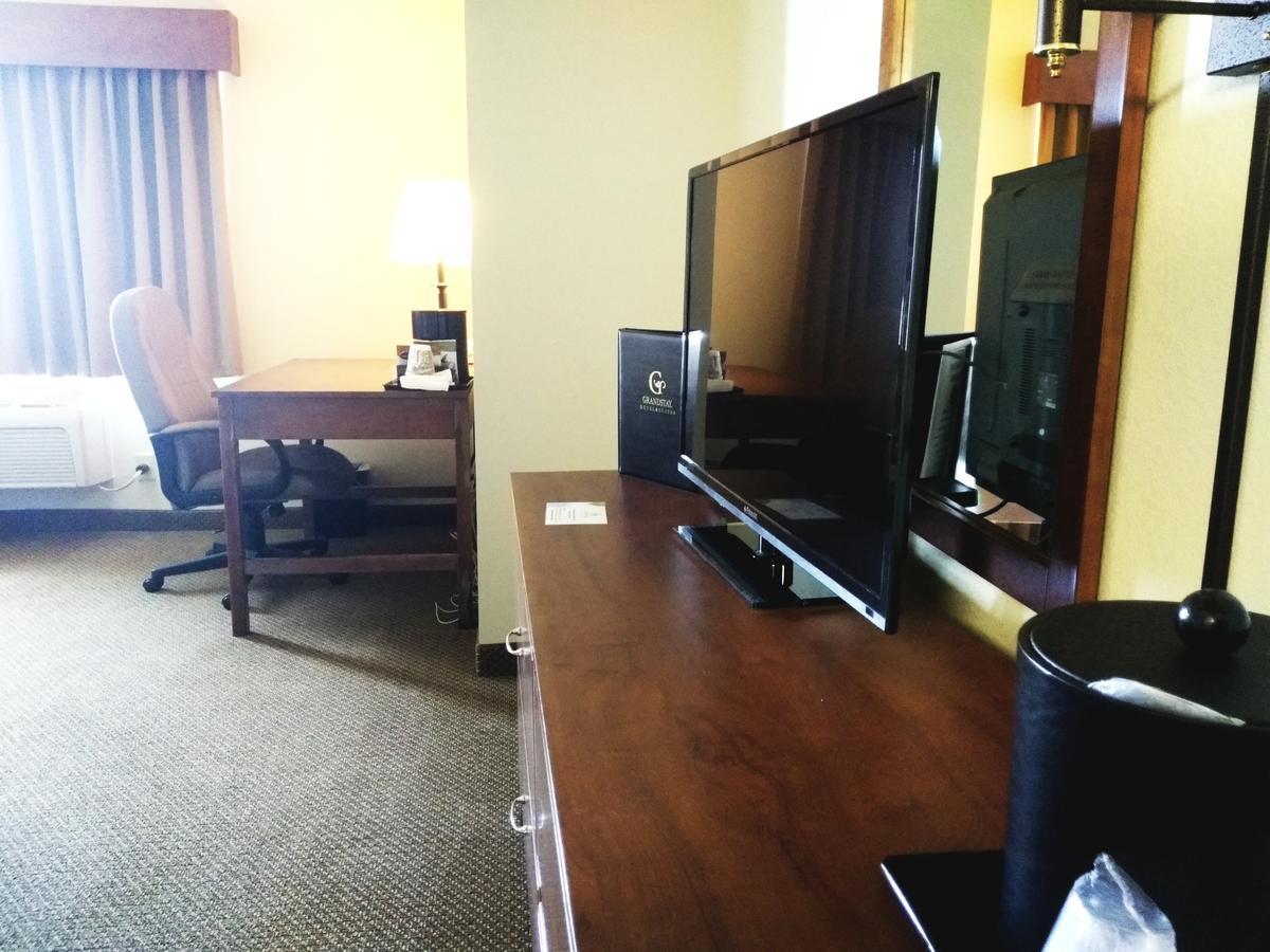 Madelia Hotel & Suites Esterno foto